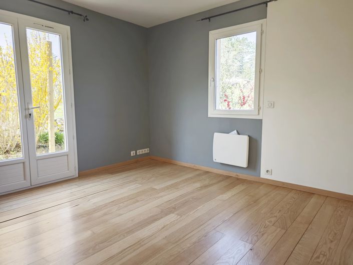 Image No.10-3 Bed House for sale