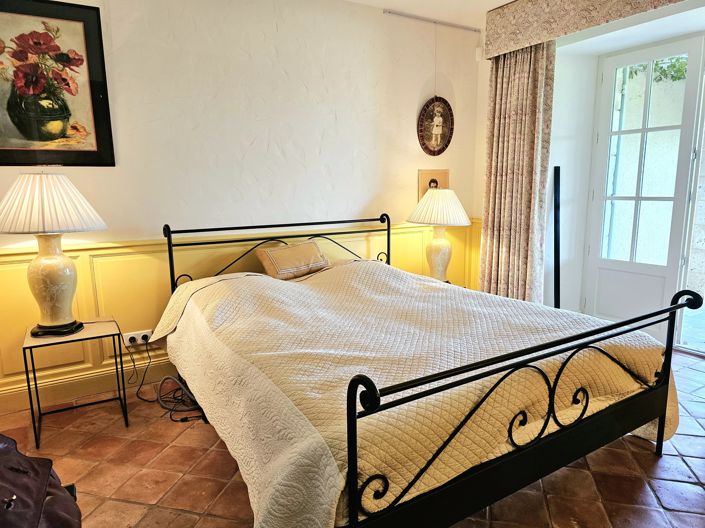 Image No.9-7 Bed House for sale