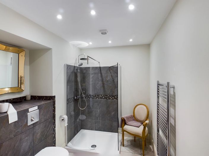 Image No.13-9 Bed House for sale