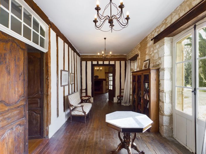 Image No.6-9 Bed House for sale