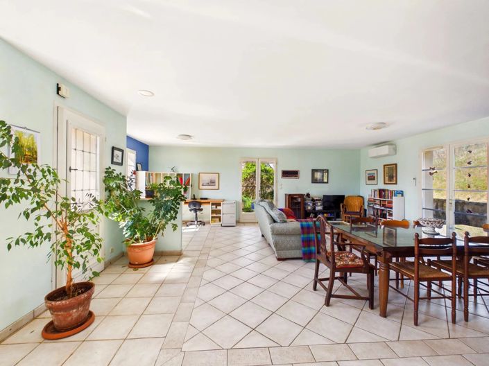 Image No.2-Maison de village de 2 chambres à vendre à Javerlhac-et-la-Chapelle-Saint-Robert