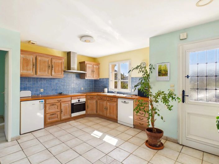 Image No.3-Maison de village de 2 chambres à vendre à Javerlhac-et-la-Chapelle-Saint-Robert