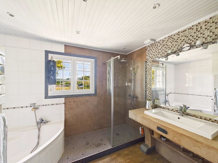 Image No.12-4 Bed House for sale