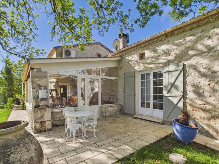 Image No.2-4 Bed House for sale