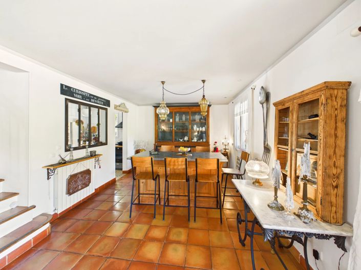 Image No.7-4 Bed House for sale