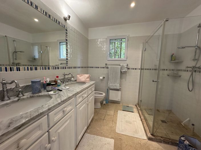 Image No.10-4 Bed House for sale