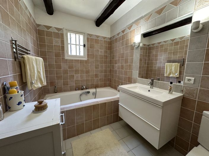 Image No.12-4 Bed House for sale