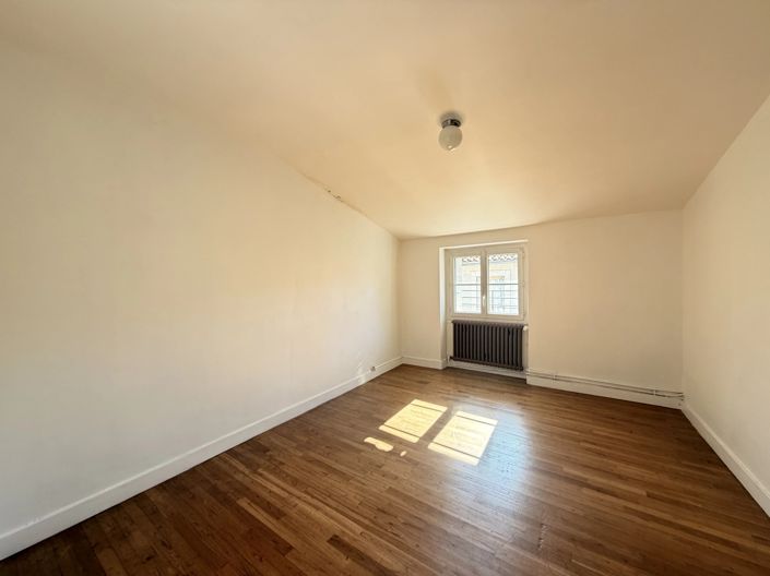 Image No.11-4 Bed House for sale