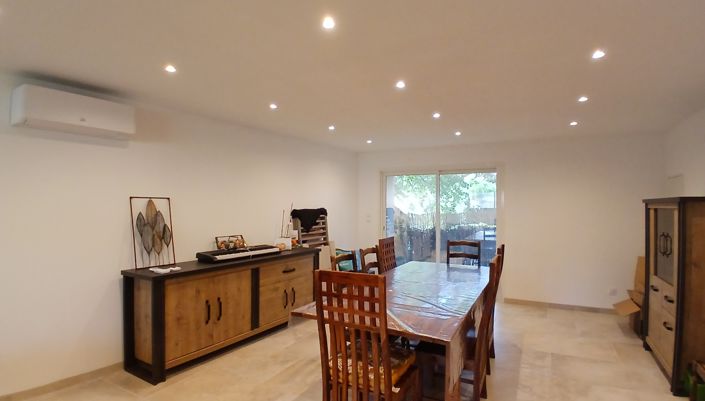 Image No.11-3 Bed House for sale