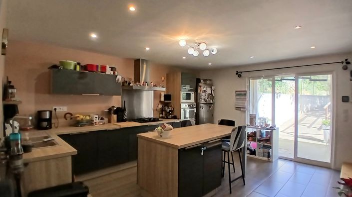 Image No.12-3 Bed House for sale