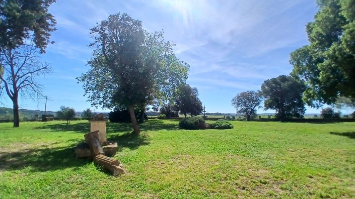 Image No.11-9 Bed House for sale