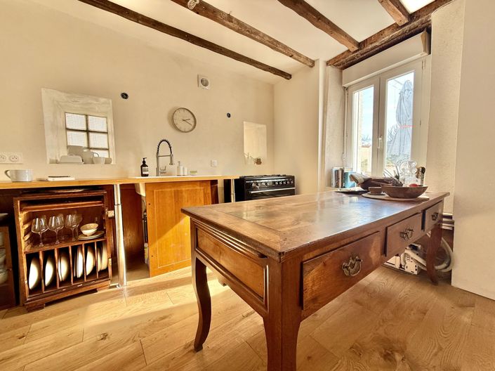 Image No.10-3 Bed House for sale