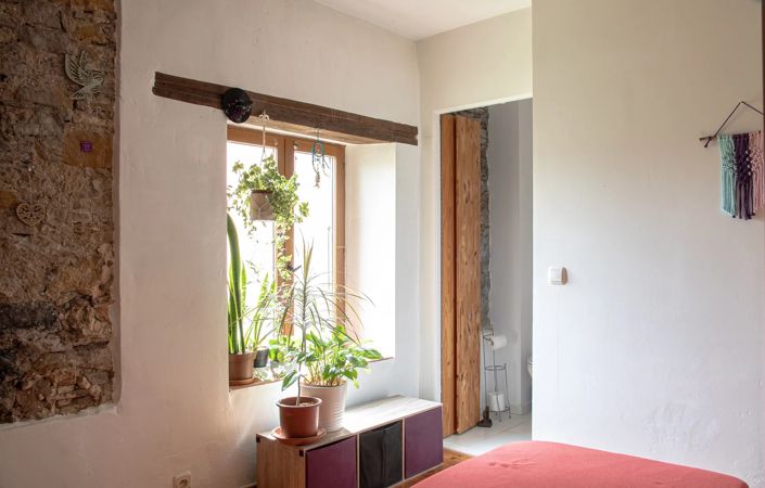 Image No.9-5 Bed House for sale