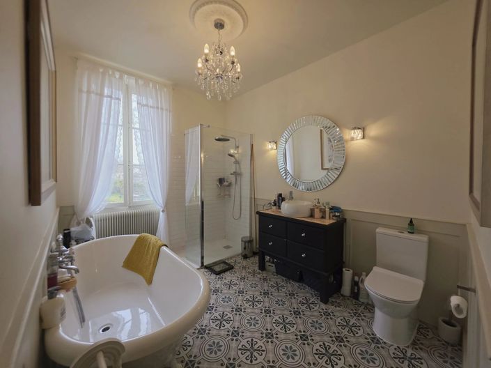 Image No.11-3 Bed House for sale