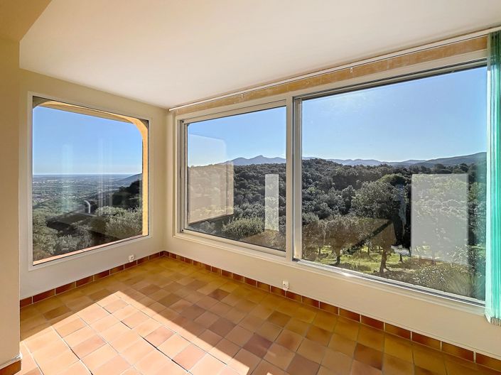 Image No.8-4 Bed House for sale