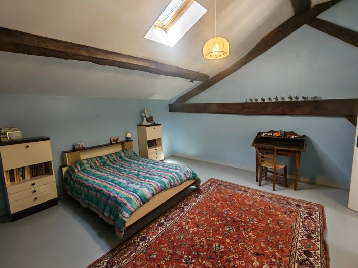 Image No.6-6 Bed House for sale