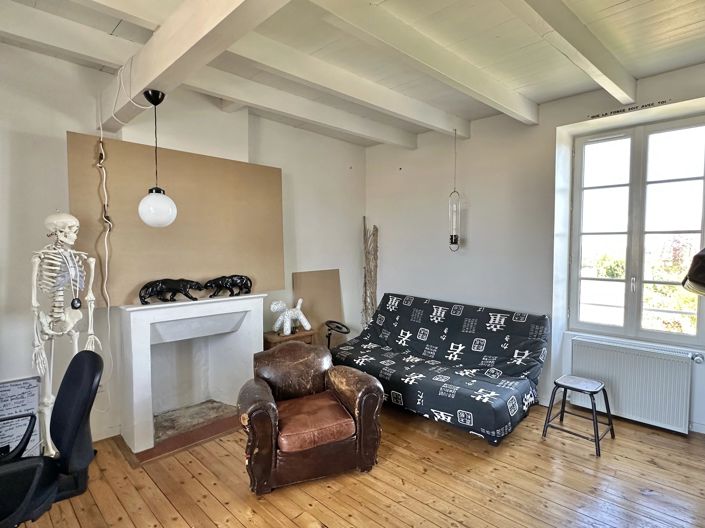 Image No.11-3 Bed House for sale