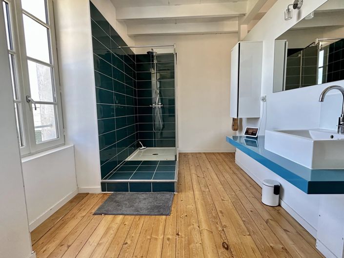 Image No.9-3 Bed House for sale