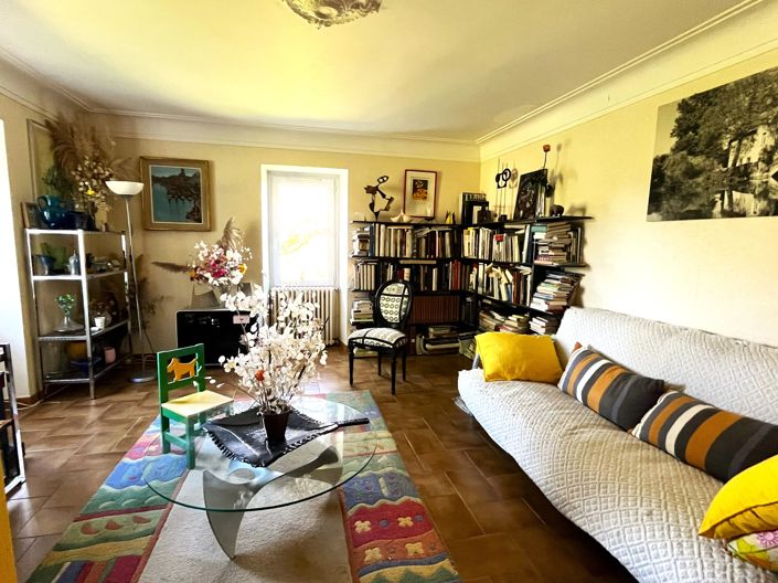 Image No.6-3 Bed House for sale