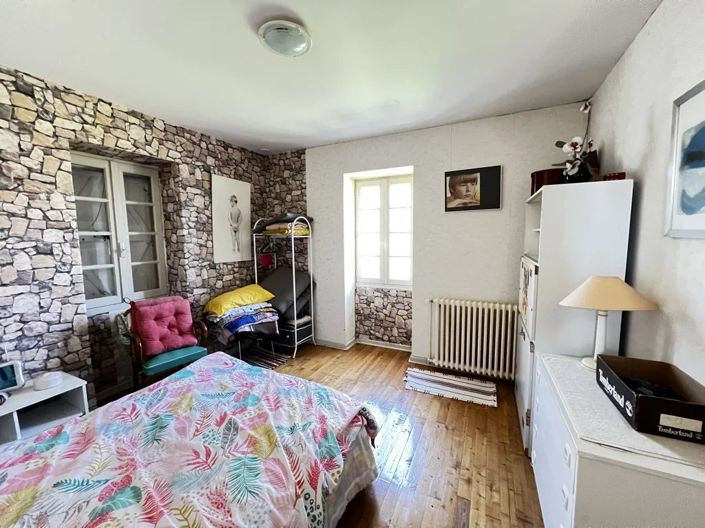 Image No.8-3 Bed House for sale