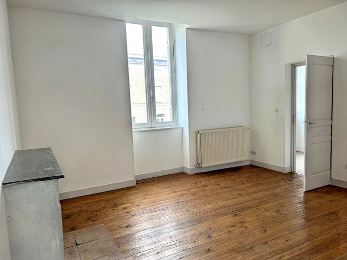 Image No.7-3 Bed Village House for sale