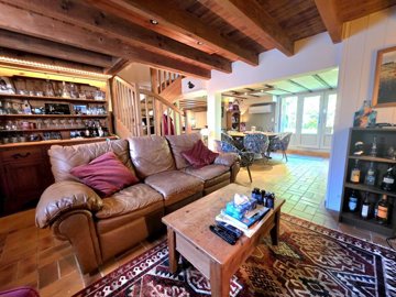 2337215a2869a28bca404668a81f25f44edba0c4f6400