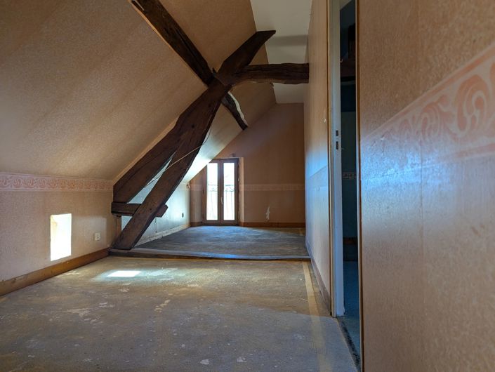 Image No.7-2 Bed Village House for sale