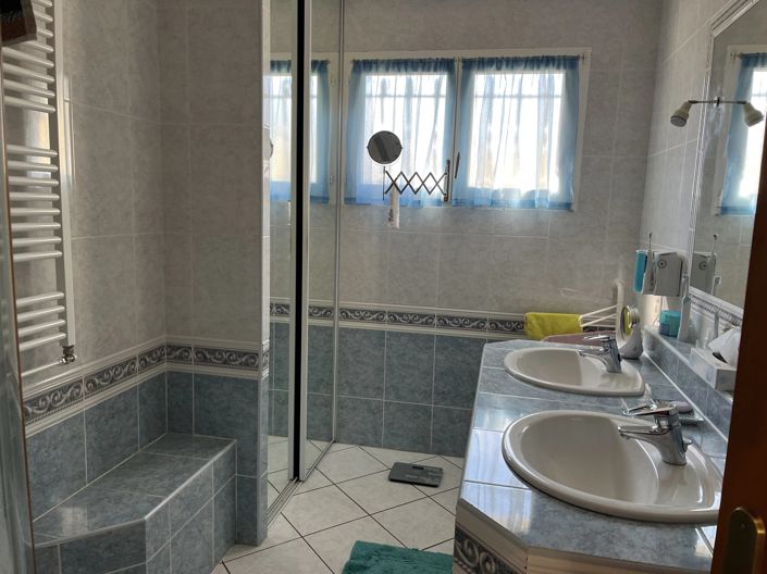 Image No.7-3 Bed House for sale
