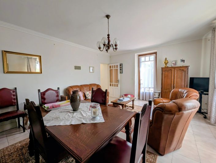 Image No.3-2 Bed House for sale