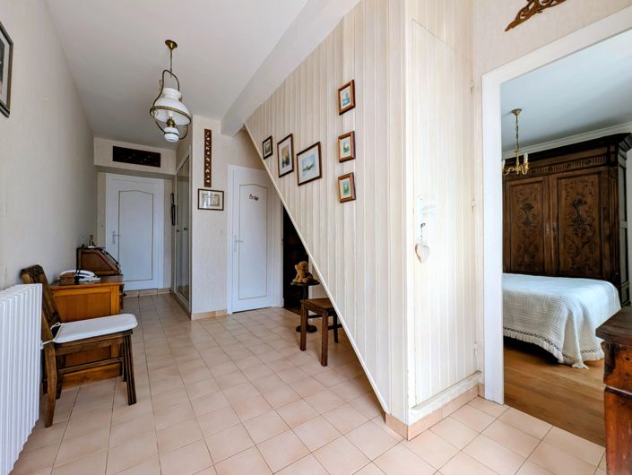 Image No.6-2 Bed House for sale