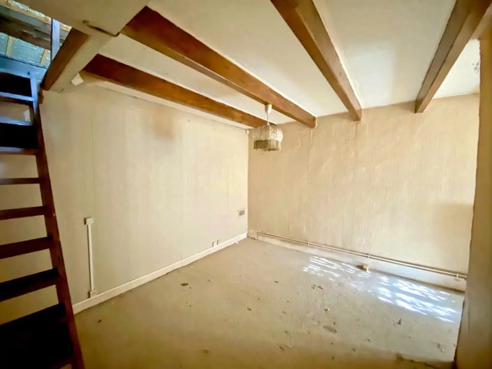 Image No.6-2 Bed House for sale