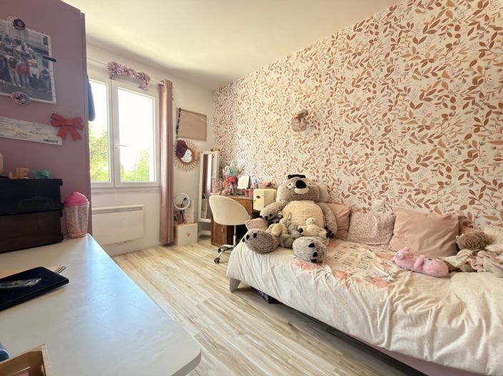 Image No.10-3 Bed House for sale