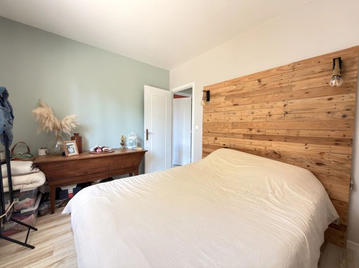 Image No.11-3 Bed House for sale