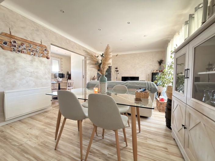 Image No.3-3 Bed House for sale