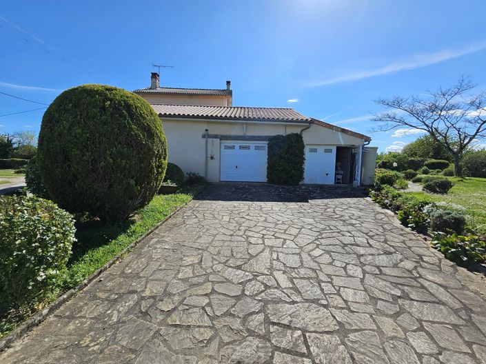 Image No.2-4 Bed House for sale