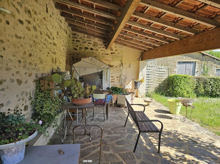 Image No.6-4 Bed House for sale