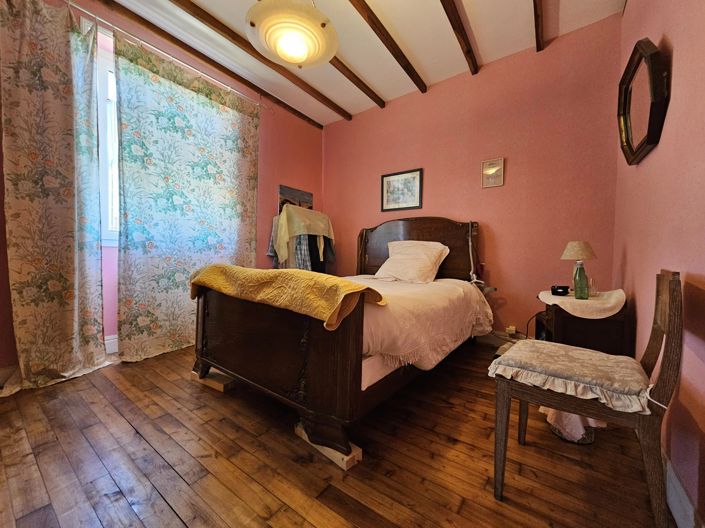 Image No.8-4 Bed House for sale