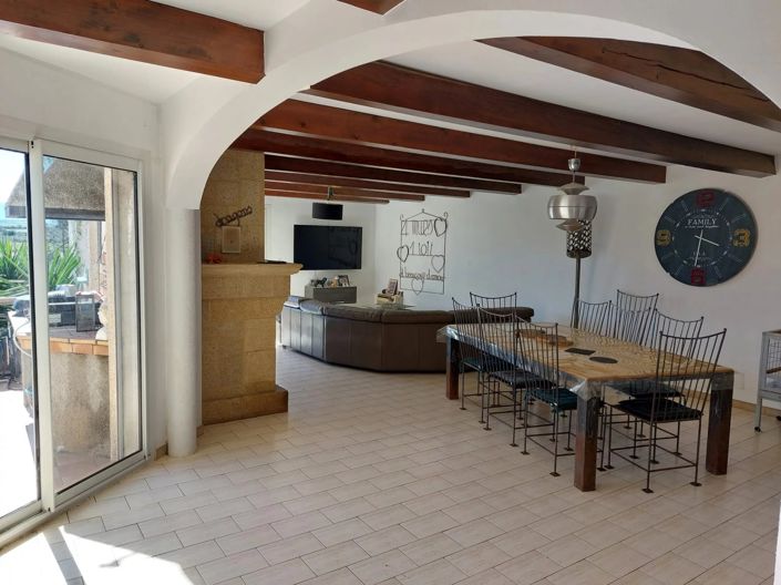 Image No.15-5 Bed House for sale