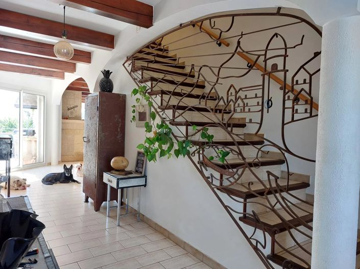 Image No.7-5 Bed House for sale