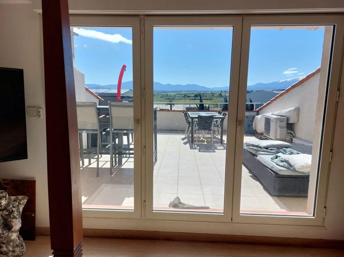 Image No.8-5 Bed House for sale