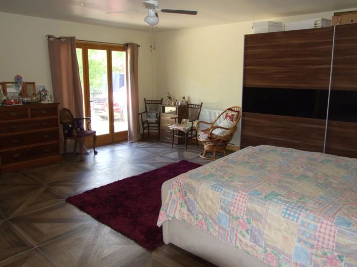 Image No.9-Maison de 10 chambres à vendre à Boresse-et-Martron