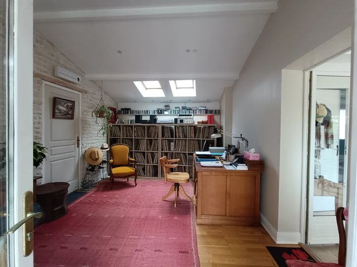 Image No.6-3 Bed Village House for sale