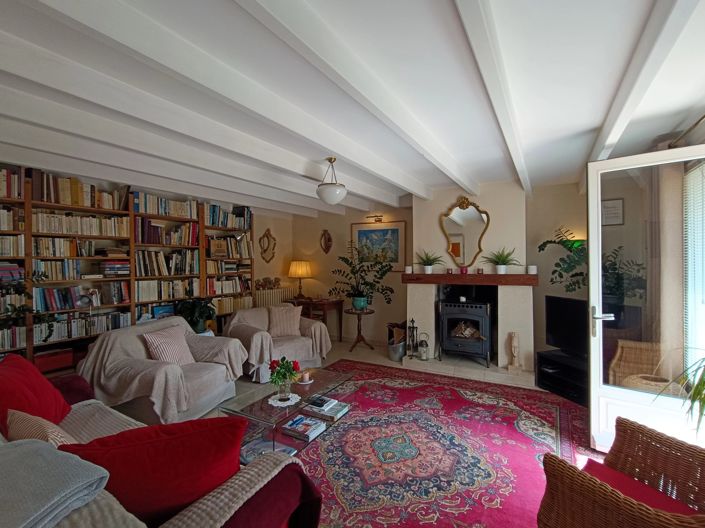 Image No.9-3 Bed Village House for sale