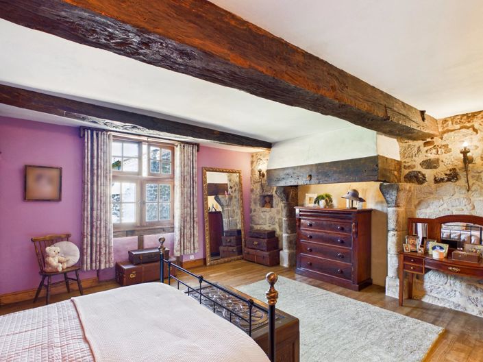 Image No.10-6 Bed House for sale