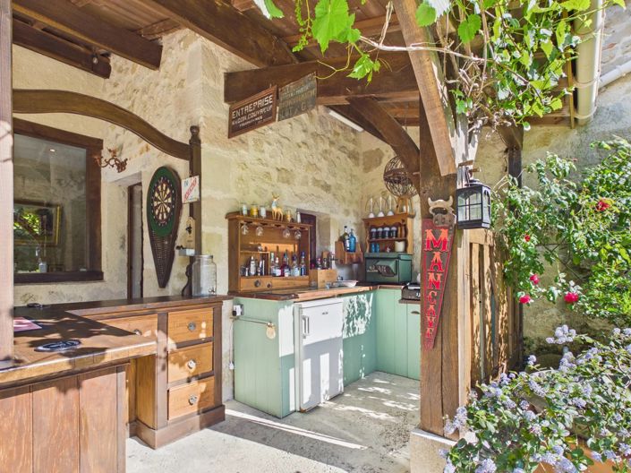Image No.13-6 Bed House for sale