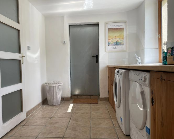 Image No.9-3 Bed Village House for sale