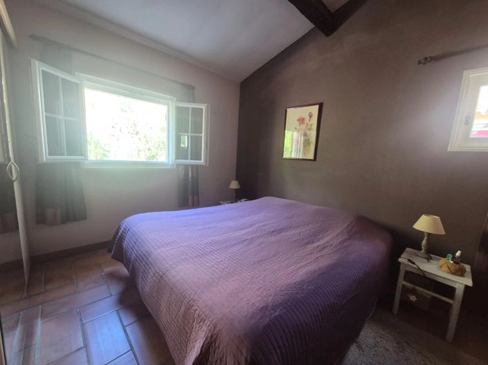 Image No.11-2 Bed House for sale