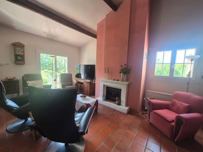 Image No.8-2 Bed House for sale