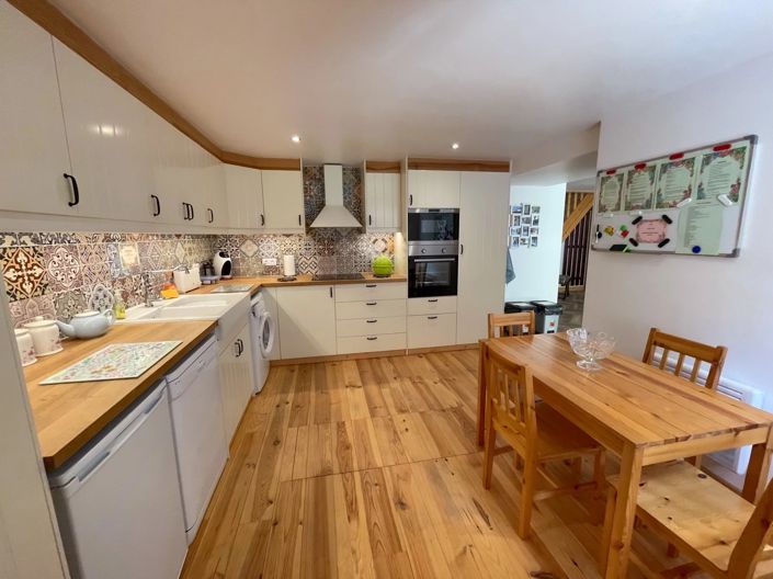 Image No.13-7 Bed House for sale