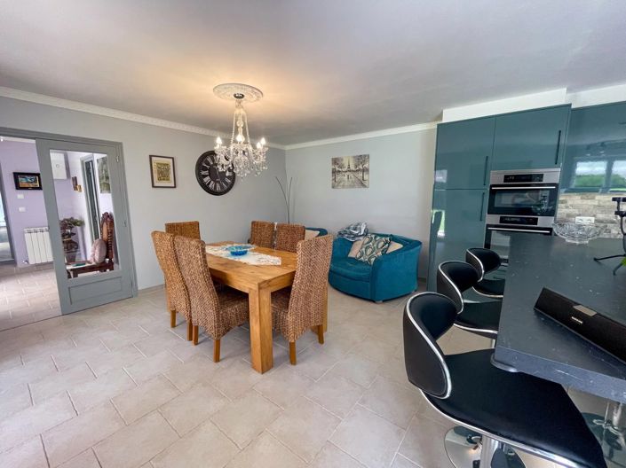 Image No.4-7 Bed House for sale